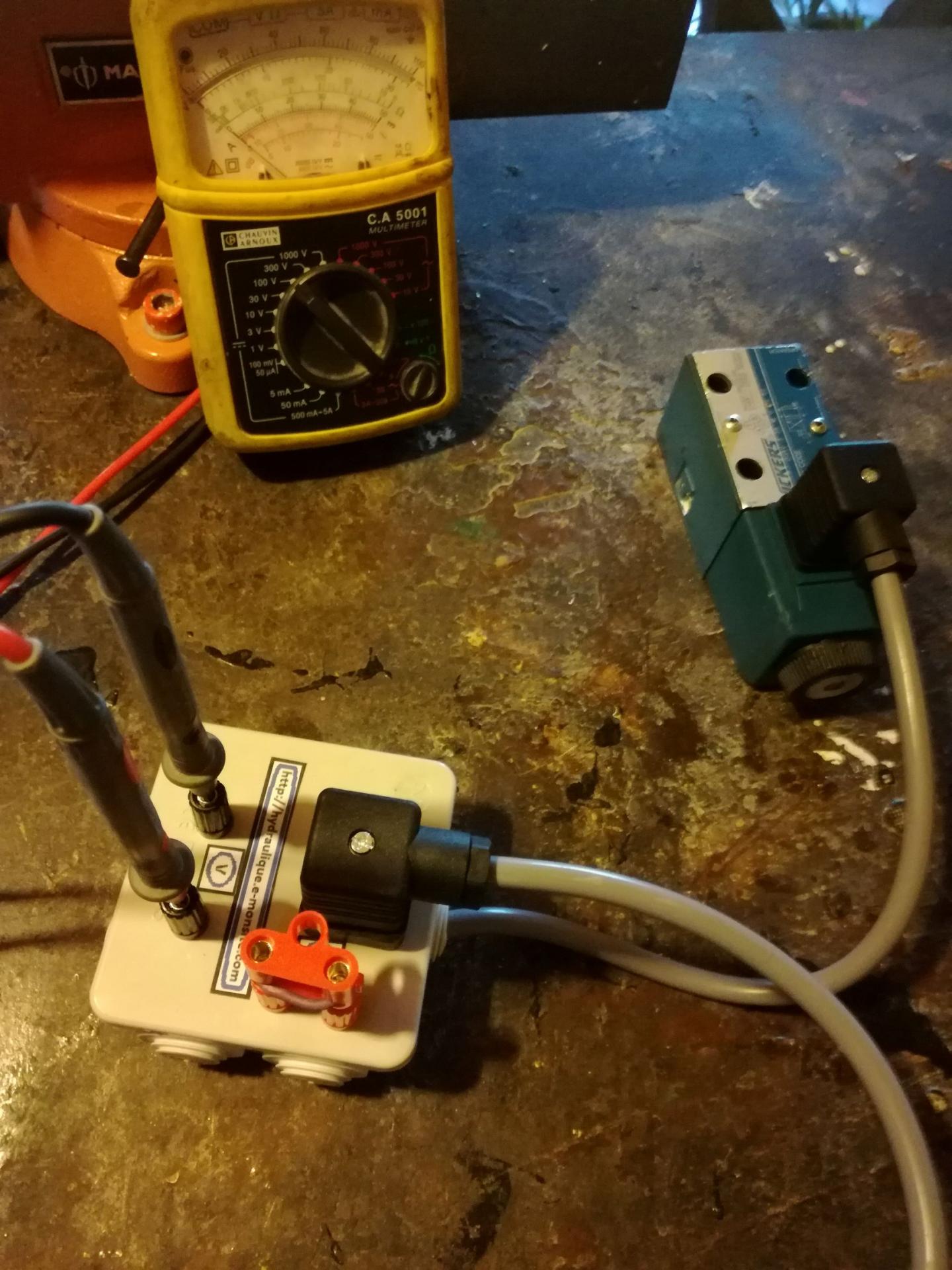 Test  tension bobine distributeur hydraulique